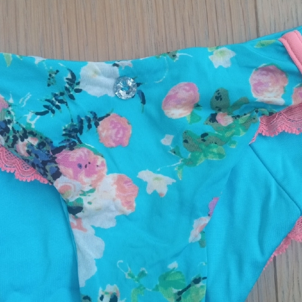 Beach Bunny Aqua and Coral Floral Bikini - Picture 4 of 10